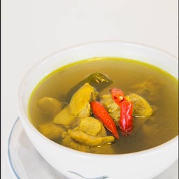 ไก่ต้มขมิ้น