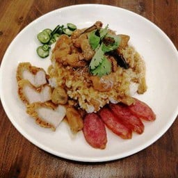 ตั่วเตี้ย ข้าวหน้าไก่ก๋วยจั๋บน้ำใส