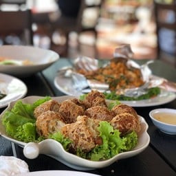Boss Thai & Seafood Restaurant (river)