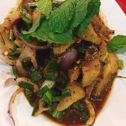 น้ำตกเนื้อ