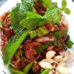 ก้อยเนื้อดิบ