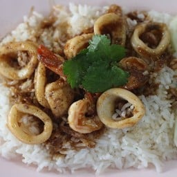 ปราโมทย์เอ็มไพรน์ราดหน้า อาหารตามสั่ง ข้าวผัดปู