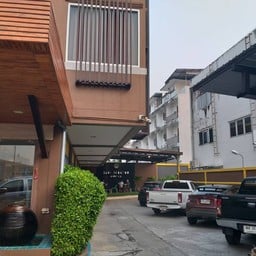 ภาพจาก : https://www.facebook.com/Berich-Hotel-1260814747267547/