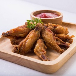 CHICKEN WINGS