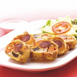 สี่สหาย (กุนเชียง,ไข่เยี่ยวม้า,ไข่เค็ม,ไส้กรอก)