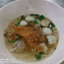 เกาเหลาน้ำ Meat Noodle Soup