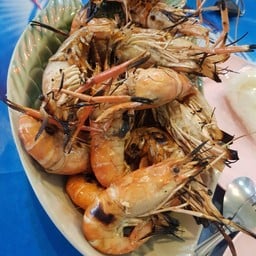 เป้ยปลาหมุนปลาเผาผักสด บ้านดู่