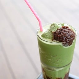 Wasuka Matcha Latte + ถั่วแดง (ปั่น)