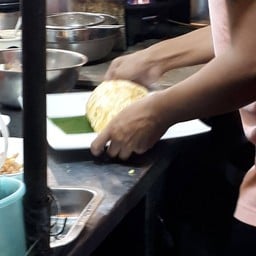 ผัดไทยนายไก่