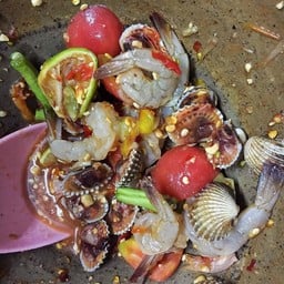 เกาเหลาหอยแครงกุ้งสด