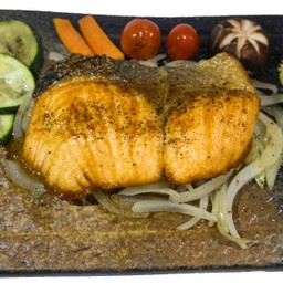 ชุดข้าว สเต๊กปลาแซลมอน