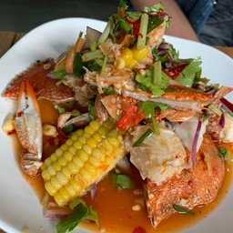 ยำปูม้านึง