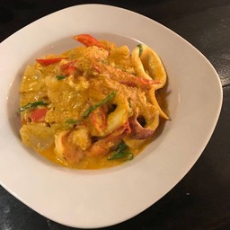 ทะเลผัดผงกะหรี่