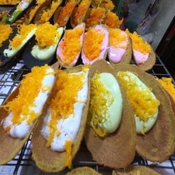 มนธิรา ขนมเบื้องไทย ชั้น 4 MBK Center