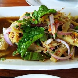 นาตาลี ส้มตำแหกโค้ง