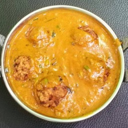 Mutton meatball curry