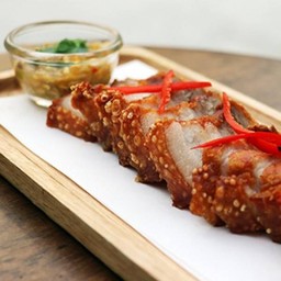 หมูสามชั้นทอดน้ำปลา