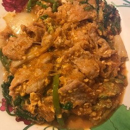 สุกี้แห้ง