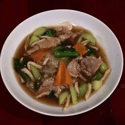 ราดหน้าเนื้อโคขุนหมัก