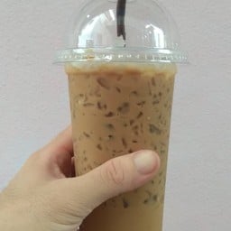 เจ๊หมวยน้ำชงท่าพระจันทร์