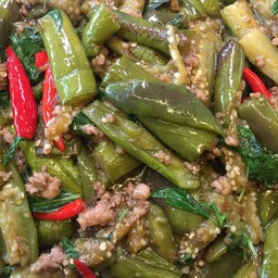 มะเขือยาวผัดหมูสับ