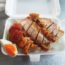 ข้าวหมูกรอบ พิเศษ