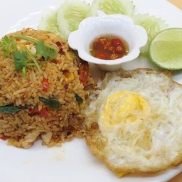 Moonfox cafe inn&art gallery ไม่มีสาขา
