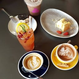 ภาพหมู่ 📸