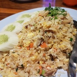 ข้าวผัดปูเล็ก