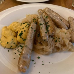 ตรงตัวไส้กรอก 6 ชิ้น 5555