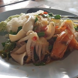 ถึงเครื่องจริงใบกระเพราเพียบ อร่อย