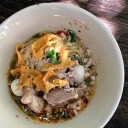ก๋วยเตี๋ยวหมูใบตำลึง