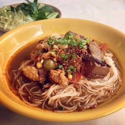 ขนมจีนน้ำเงี้ยว
