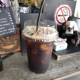 Cafe’ Bar
