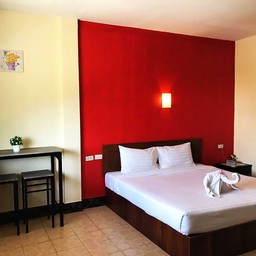 ห้องพักเตียงเดี่ยว 6 ฟุต (Double Room)
ราคา 500.-/คืน