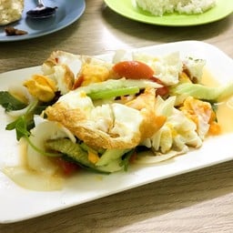 ยำไข่ดาว