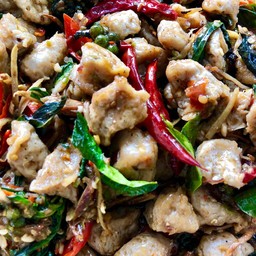 ผัดฉ่าลูกชิ้นปลากราย