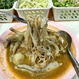 ร้านกระเพราพ่นไฟหมูสไลด์