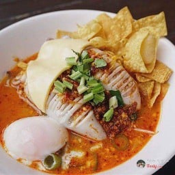 ลำลำ เตี๋ยวต้มยำเครื่องทะลัก  รามเอแบค