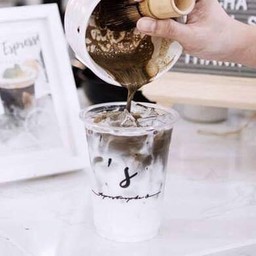 Iced Hojicha With Milk