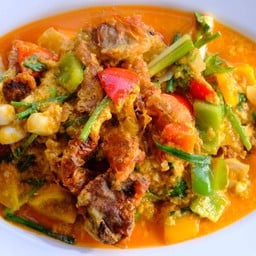 ปูนิ่มผัดผงกะหรี่