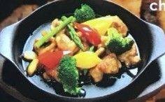 สะโพกไก่ผัดกระเทียม