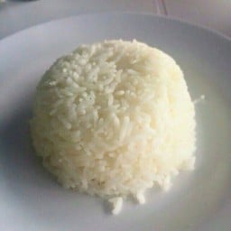 ข้าวหอมมะลิ หุงสุกใหม่ๆ ร้อนๆ หอมๆ