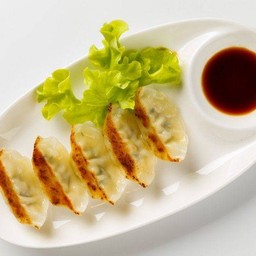 เกี๊ยวซ่า GYOZA