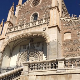 Puerta De Jeronimos