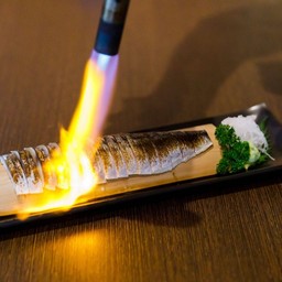 ซาซิมิปลาซาบะดองย่าง