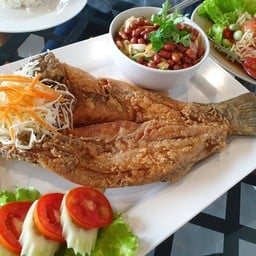 ปลากระพงทอดน้ำปลา