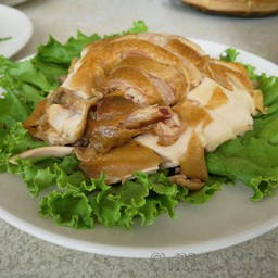 คล้ายๆ ไก่ต้มน้ำปลา