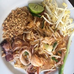 เจ๊ทิพย์ก๋วยจั๊บน้ำข้นและอาหารตามสั่ง
