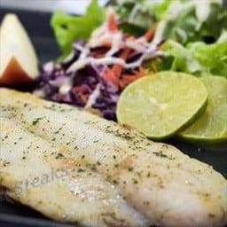 เสต็กปลาดอลี่ย่าง